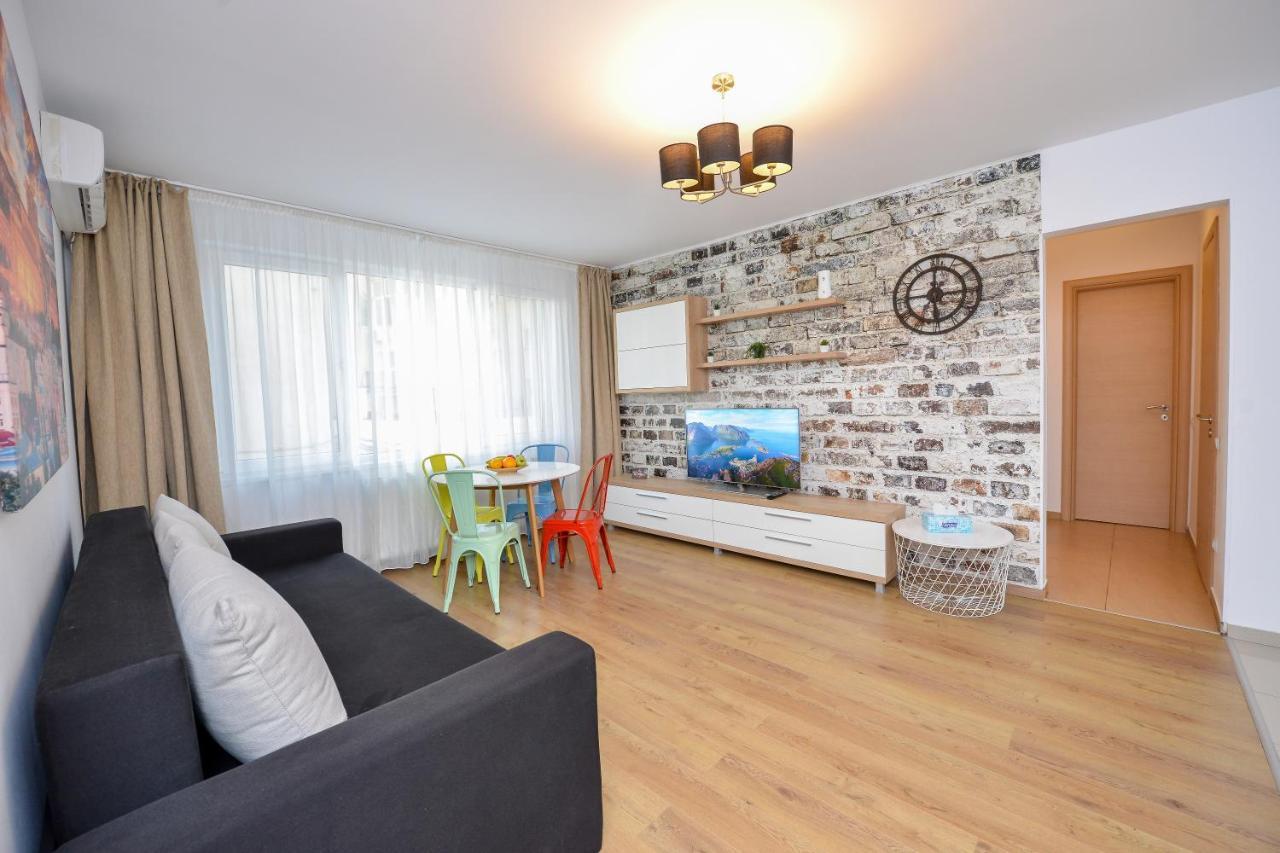 One By One - By Grand Apartment