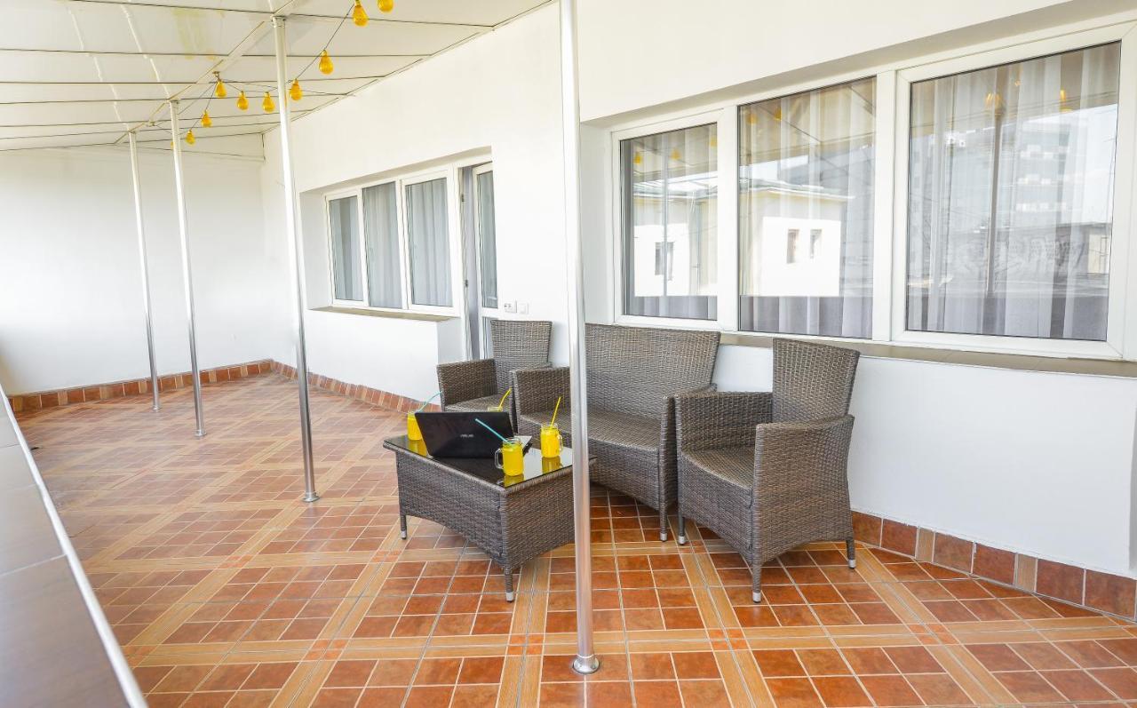 One By One - By Grand Apartment