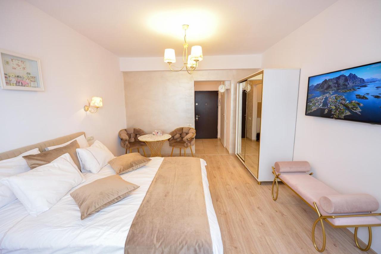 One By One - By Grand Apartamento