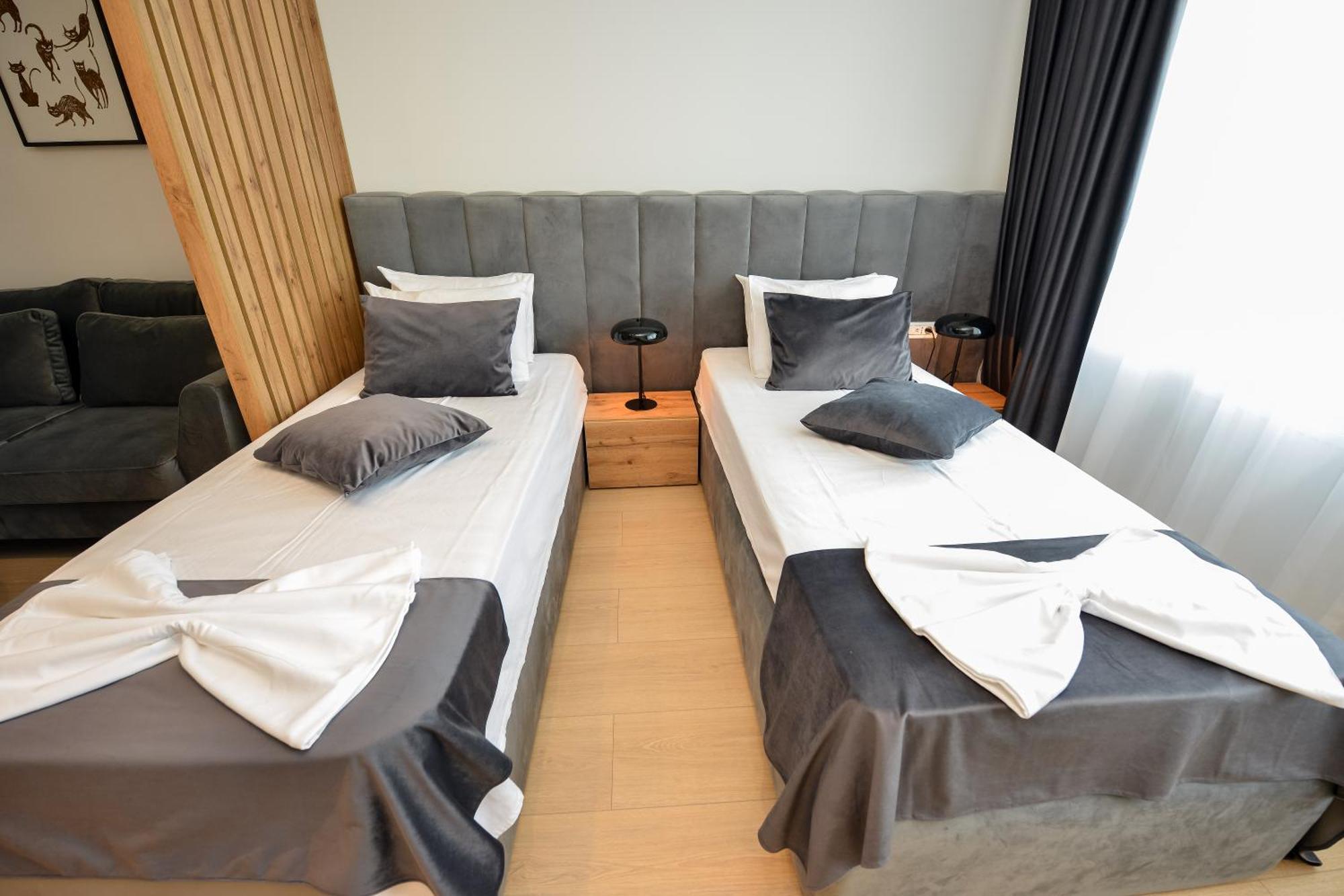 One By One - By Grand Apartment