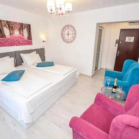 One By One - By Grand Accommodation Bucureşti Cameră foto