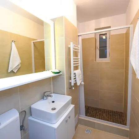 One By One - By Grand Accommodation Bucureşti Exterior foto