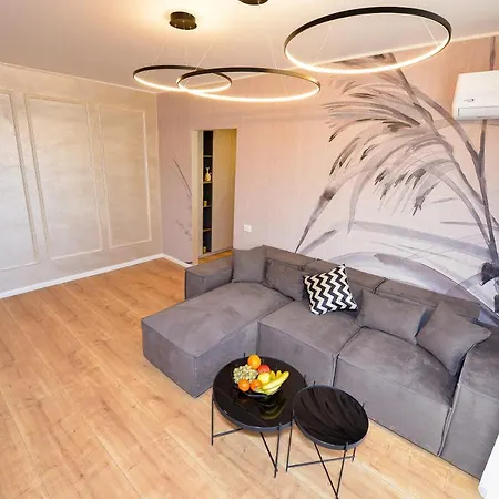 One By One - By Grand Accommodation Bucureşti Exterior foto