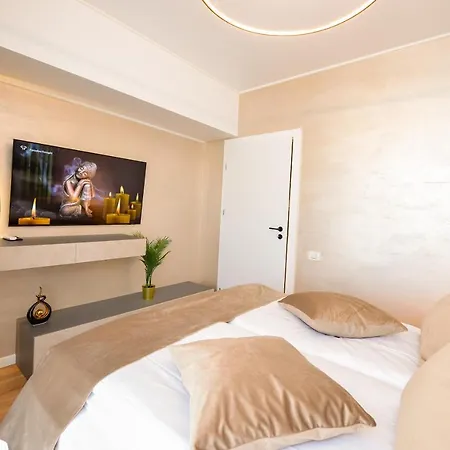 One By One - By Grand Accommodation Bucureşti Exterior foto