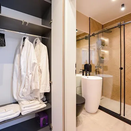 One By One - By Grand Accommodation Bucureşti Exterior foto