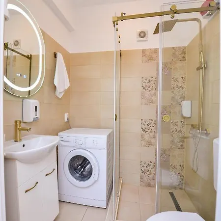 One By One - By Grand Accommodation Bucureşti Exterior foto