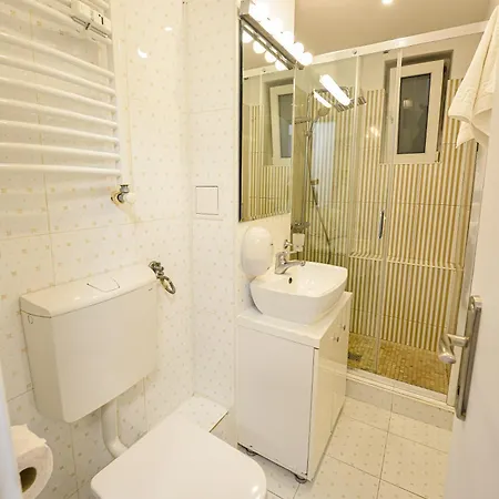 One By One - By Grand Accommodation Bucureşti Cameră foto