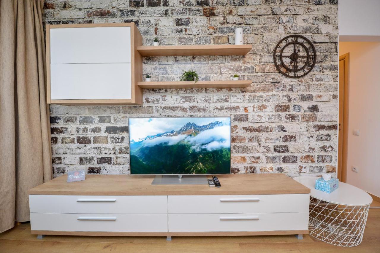 One By One - By Grand Apartament *